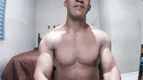 Snapshot of strongdaddyfantastic chatting on 6, 4, 2026 strongdaddyfantastic online show from 6, 4, 2026