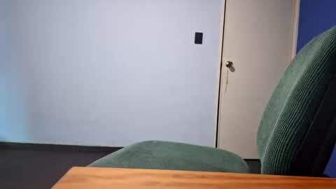 Snapshot of strudinovhotsun chatting on 1, 10, 2025 strudinovhotsun online show from 1, 10, 2025