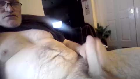 Snapshot of stud_1975 chatting on 4, 4, 2026 stud_1975 online show from 4, 4, 2026