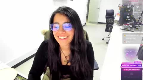 Snapshot of studcb_ chatting on 4, 3, 2025 studcb_ online show from 4, 3, 2025
