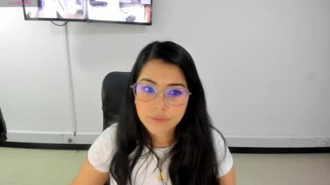 Snapshot of studcb_ chatting on 3, 10, 2025 studcb_ online show from 3, 10, 2025