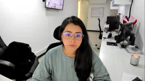 Snapshot of studcb_ chatting on 19, 10, 2025 studcb_ online show from 19, 10, 2025