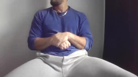 Snapshot of studdotcom chatting on 2, 12, 2025 Ero online show from 2, 12, 2025