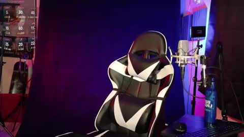 Ryan Long online show from 17, 4, 2026