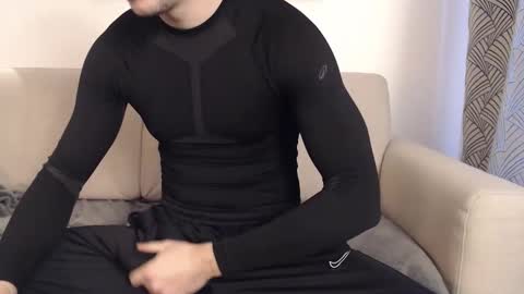 Stud From Paris online show from 10, 2, 2026