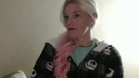 Snapshot of studswife chatting on 24, 1, 2025 Naughtyduo online show from 24, 1, 2025