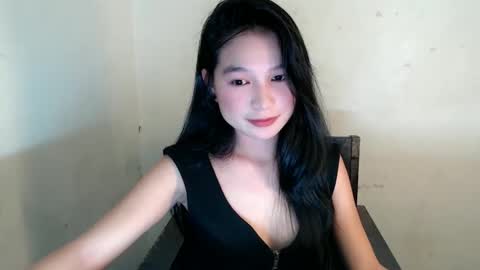Snapshot of stunning_floriexx chatting on 11, 4, 2026 IM FLORIE online show from 11, 4, 2026