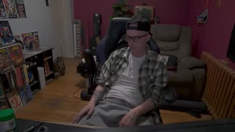 Snapshot of stupiddef chatting on 28, 4, 2026 Buck Nunchuck online show from 28, 4, 2026
