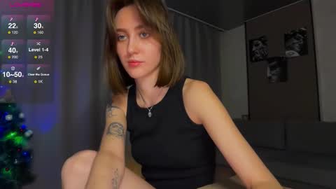 Snapshot of su_11111 chatting on 23, 12, 2025 LINA online show from 23, 12, 2025