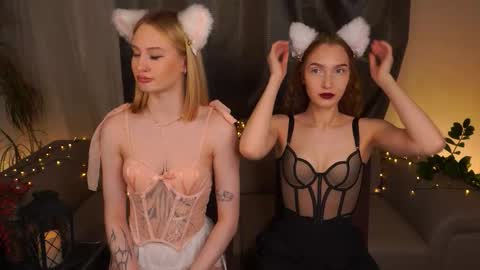 Snapshot of suannedoriean chatting on 4, 11, 2025 Mure online show from 4, 11, 2025