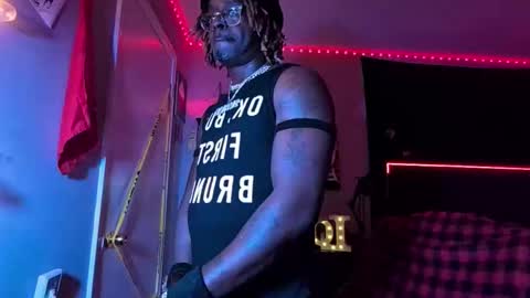 Snapshot of suavechocolatecity chatting on 17, 3, 2026 Hot Chocolate online show from 17, 3, 2026
