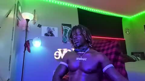 Snapshot of suavechocolatecity chatting on 22, 3, 2026 Hot Chocolate online show from 22, 3, 2026