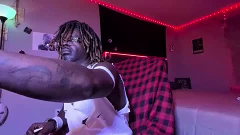 Snapshot of suavechocolatecity chatting on 15, 4, 2026 Hot Chocolate online show from 15, 4, 2026