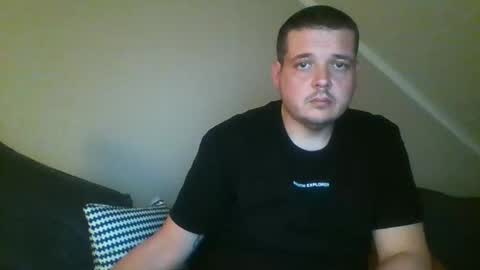 Snapshot of sub3100 chatting on 15, 10, 2025 420Fun online show from 15, 10, 2025