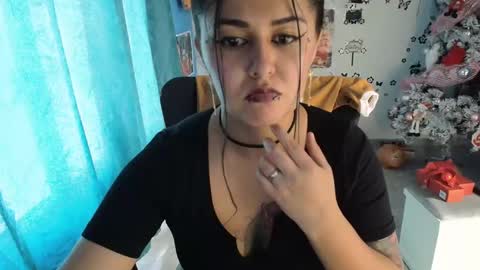 Snapshot of sub_nezuko_69 chatting on 13, 12, 2024 sub_nezuko_69 online show from 13, 12, 2024