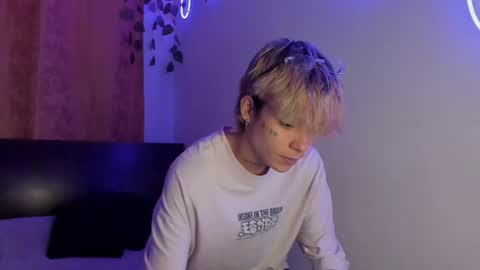 Snapshot of submissive_boyy_ chatting on 17, 4, 2026 nico online show from 17, 4, 2026