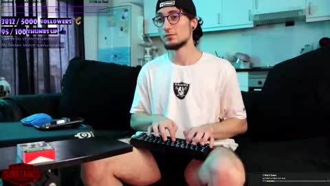 Im Substanc3  online show from 8, 10, 2025