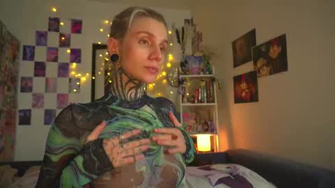 succubus_66 online show from 1, 3, 2025