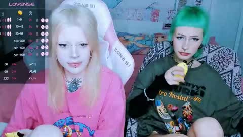 Snapshot of succubus_leslie chatting on 12, 3, 2026 succubus_leslie online show from 12, 3, 2026