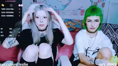 Snapshot of succubus_leslie chatting on 25, 3, 2026 succubus_leslie online show from 25, 3, 2026