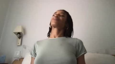 Snapshot of succubussirena chatting on 5, 4, 2026 Succubus Sirena online show from 5, 4, 2026