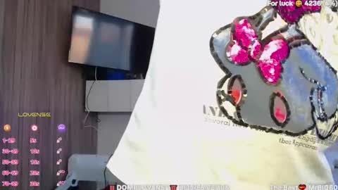 Snapshot of suchcute_ chatting on 4, 3, 2026 suchcute_ online show from 4, 3, 2026