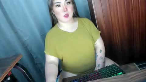 Snapshot of suckinghercock803 chatting on 2, 4, 2026 Millany online show from 2, 4, 2026