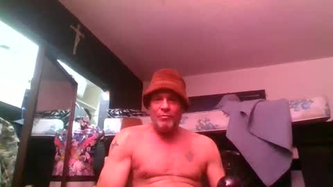 SUCKITU812 online show from 26, 12, 2024