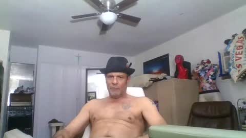 SUCKITU812 online show from 6, 2, 2025