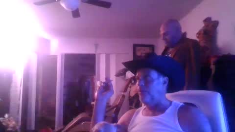 SUCKITU812 online show from 17, 9, 2025