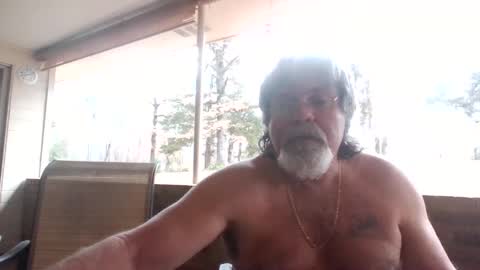 Snapshot of suckurtoes chatting on 4, 2, 2025 Jon online show from 4, 2, 2025