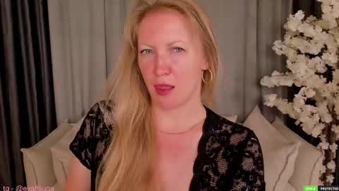 Snapshot of sugamomy chatting on 8, 3, 2025 sugamomy online show from 8, 3, 2025