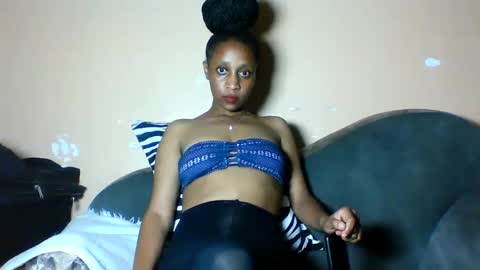 Snapshot of sugar_lace chatting on 25, 3, 2026 sugar online show from 25, 3, 2026