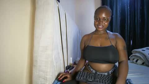 Snapshot of sugara_spicexo chatting on 2, 4, 2026 Ss online show from 2, 4, 2026