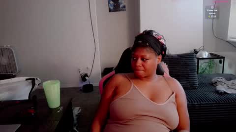 Snapshot of sugarbearlove87 chatting on 2, 11, 2025 lexi love online show from 2, 11, 2025