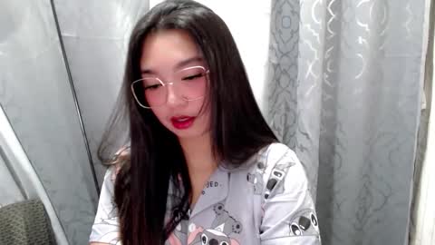 Snapshot of sugarcaramel chatting on 9, 9, 2025 Sugar online show from 9, 9, 2025