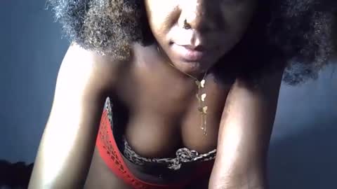 Snapshot of sugarluna001 chatting on 28, 4, 2026 sugarluna001 online show from 28, 4, 2026