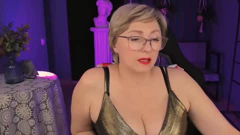 Vivien online show from 14, 2, 2025