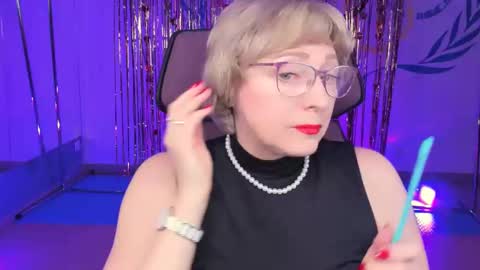 Vivien online show from 22, 2, 2025