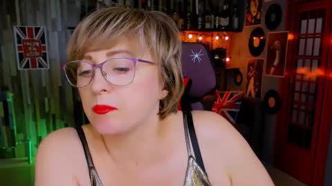 Vivien online show from 3, 11, 2025