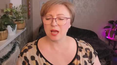 Vivien online show from 7, 1, 2026