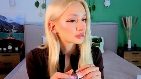 sugarwhisper online show from 4, 3, 2026