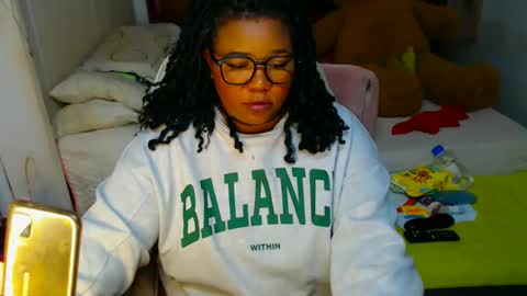 Cami   Back in 2 hours online show from 26, 12, 2024