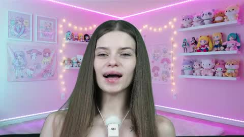 sukie_spooky online show from 16, 4, 2026