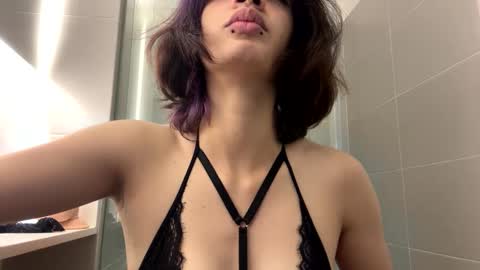 Snapshot of sukulaurens chatting on 27, 9, 2025 Suku Ren online show from 27, 9, 2025