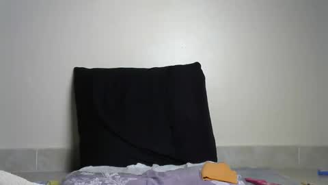 Snapshot of summerblue1 chatting on 28, 10, 2025 summer online show from 28, 10, 2025