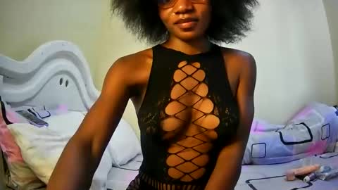 Snapshot of summerbuddy chatting on 21, 2, 2025 summerbuddy online show from 21, 2, 2025