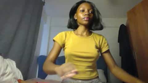 Snapshot of summerbuddy chatting on 20, 4, 2026 summerbuddy online show from 20, 4, 2026