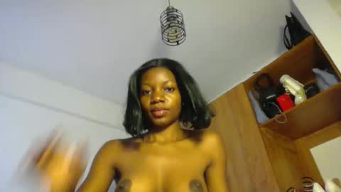 Snapshot of summerbuddy chatting on 23, 4, 2026 summerbuddy online show from 23, 4, 2026