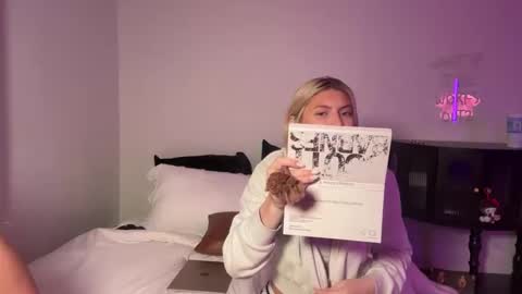 summerclarke2 online show from 29, 9, 2025